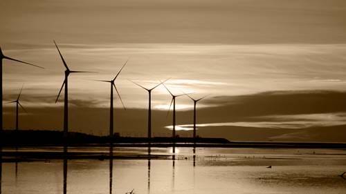 Windkraftanlagen auf dem Meer