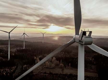 Windkraftanlagen, die grüne Energie erzeugen