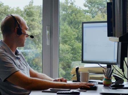 Mitarbeiter für Service und Support bei BJ-Gear