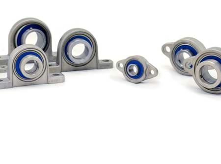 Verschiedene Typen und Größen mini Lager aus Edelstahl mit weißem Hintergrund